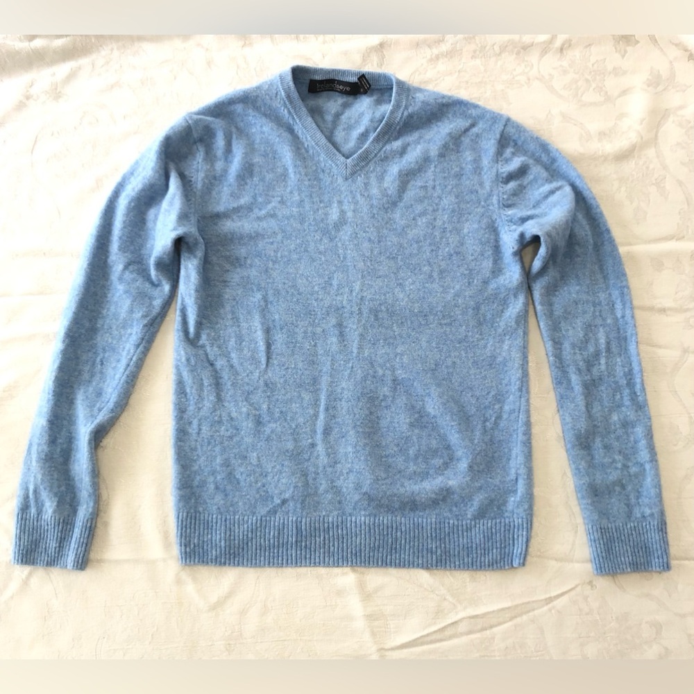 IrelandsEye V-Neck Sweater Mens S Extra Fine Lambswool Light Blue